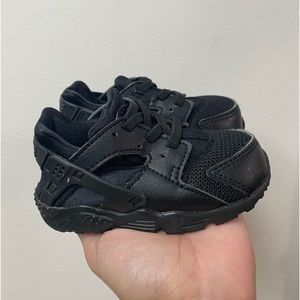 NIKE Huaraches Toddler size 6c.